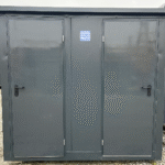 NZ4606 KONTENER SANITARNY PODWÓJNY 2 KABINY + PISUAR 243x175x227