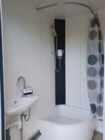 NZ4483 KONTENER SANITARNY 3 KABINY / WC / WC+PISUAR / PRYSZNIC / 376x176x248 - obrazek 14