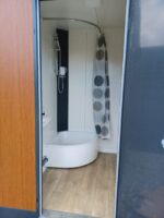 NZ4483 KONTENER SANITARNY 3 KABINY / WC / WC+PISUAR / PRYSZNIC / 376x176x248 - obrazek 13